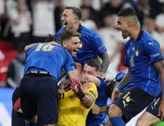 直击现场！决赛中意大利队如何完成遭遇淘汰？