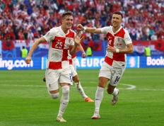 欧洲足球盛宴：国际比赛精彩纷呈的简单介绍