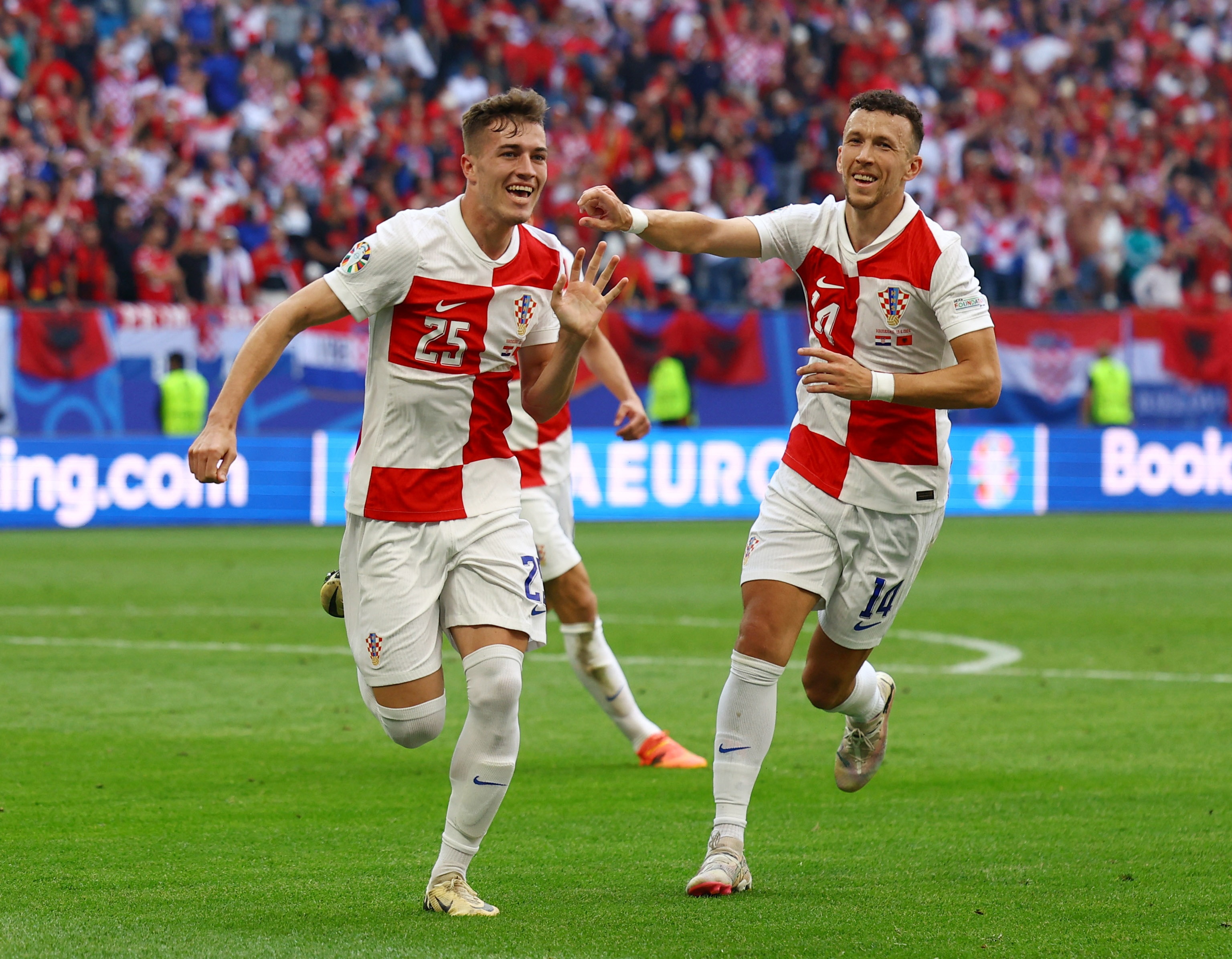 欧洲足球盛宴：国际比赛精彩纷呈的简单介绍