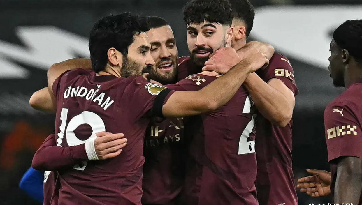 包含曼联不敌曼城,英超前四形势不容乐观的词条