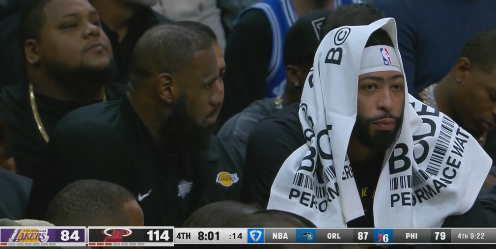 湖人再次遭遇失利，詹姆斯表达失望情绪