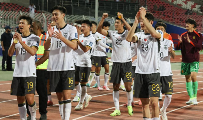 球队整体作战配合默契,实现团队胜利