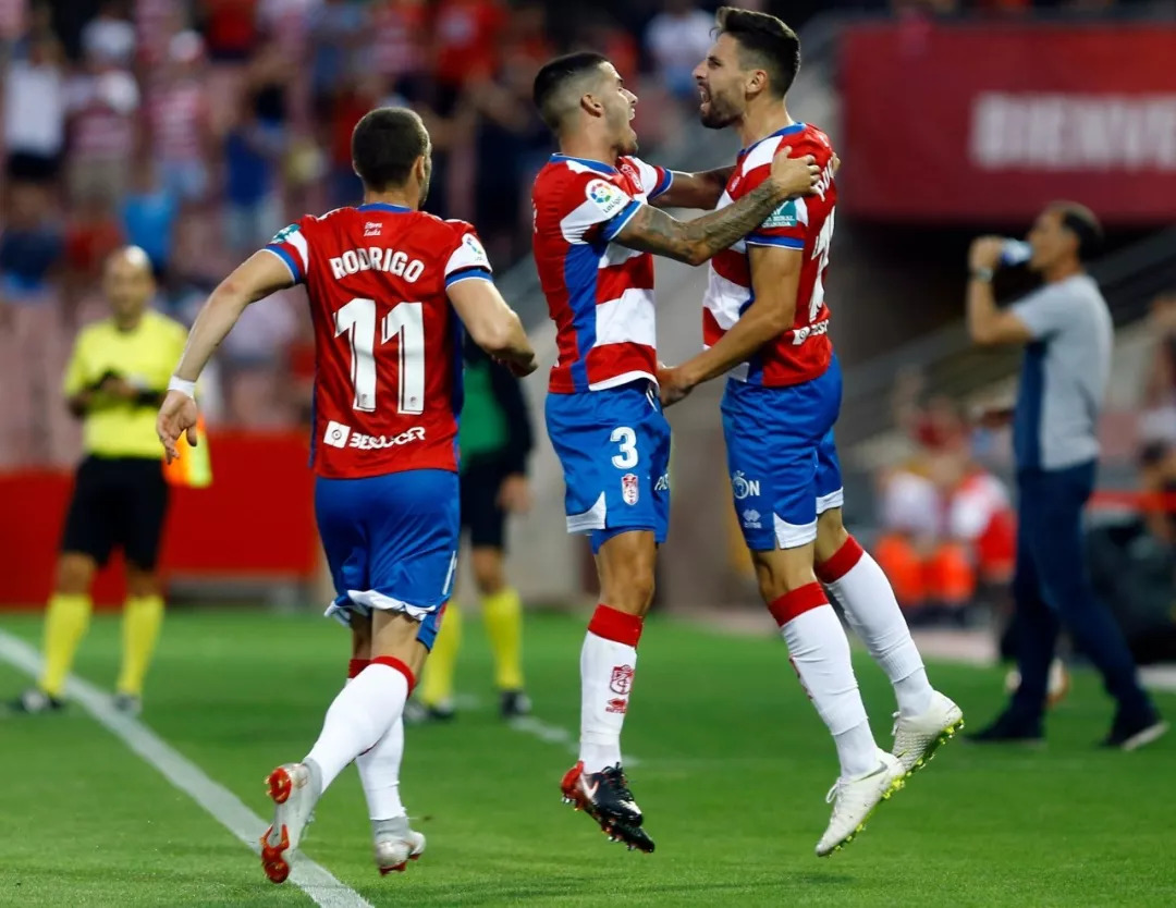 格拉纳达客场惜败皇家马德里，遗憾错失分数的简单介绍