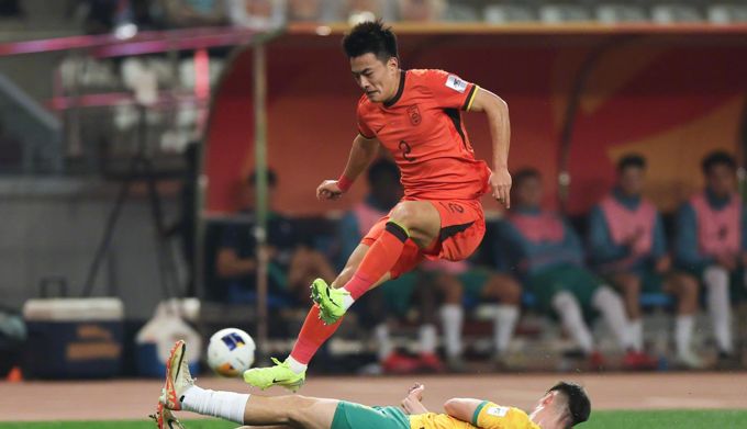 场上场下惊心动魄，胜负悬念让人捏一把汗的简单介绍