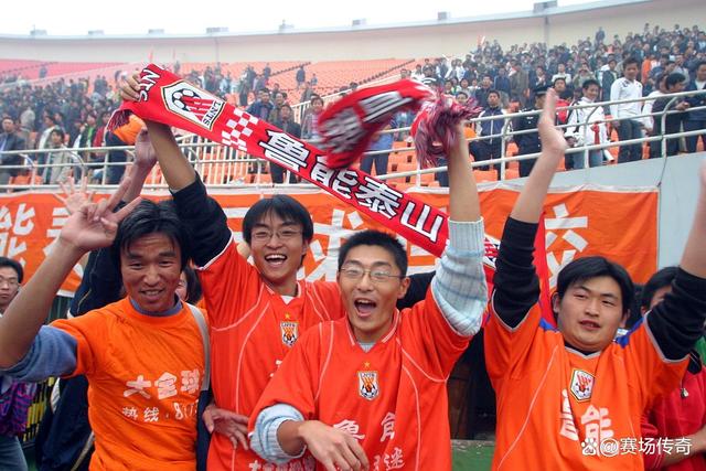 场上场下惊心动魄，胜负悬念让人捏一把汗的简单介绍