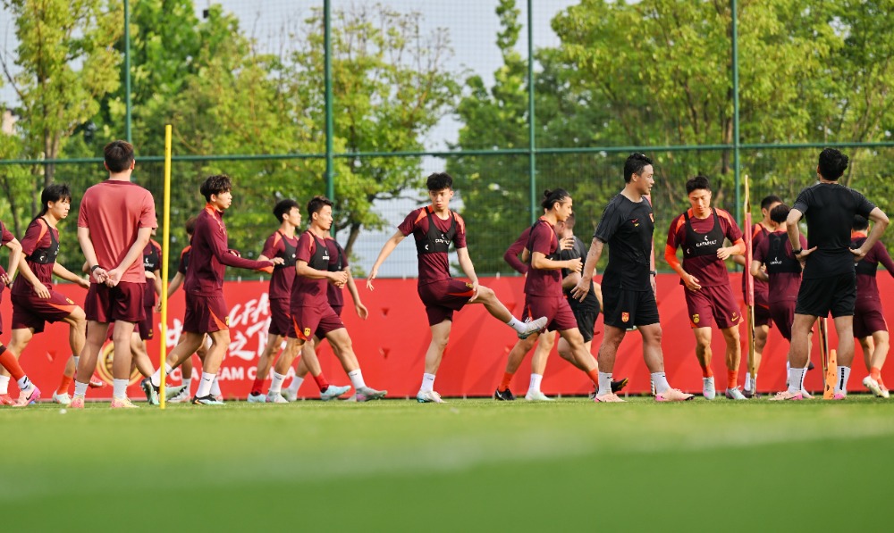 国足全力备战国际顶级赛事,积极备战,铁心争冠的简单介绍