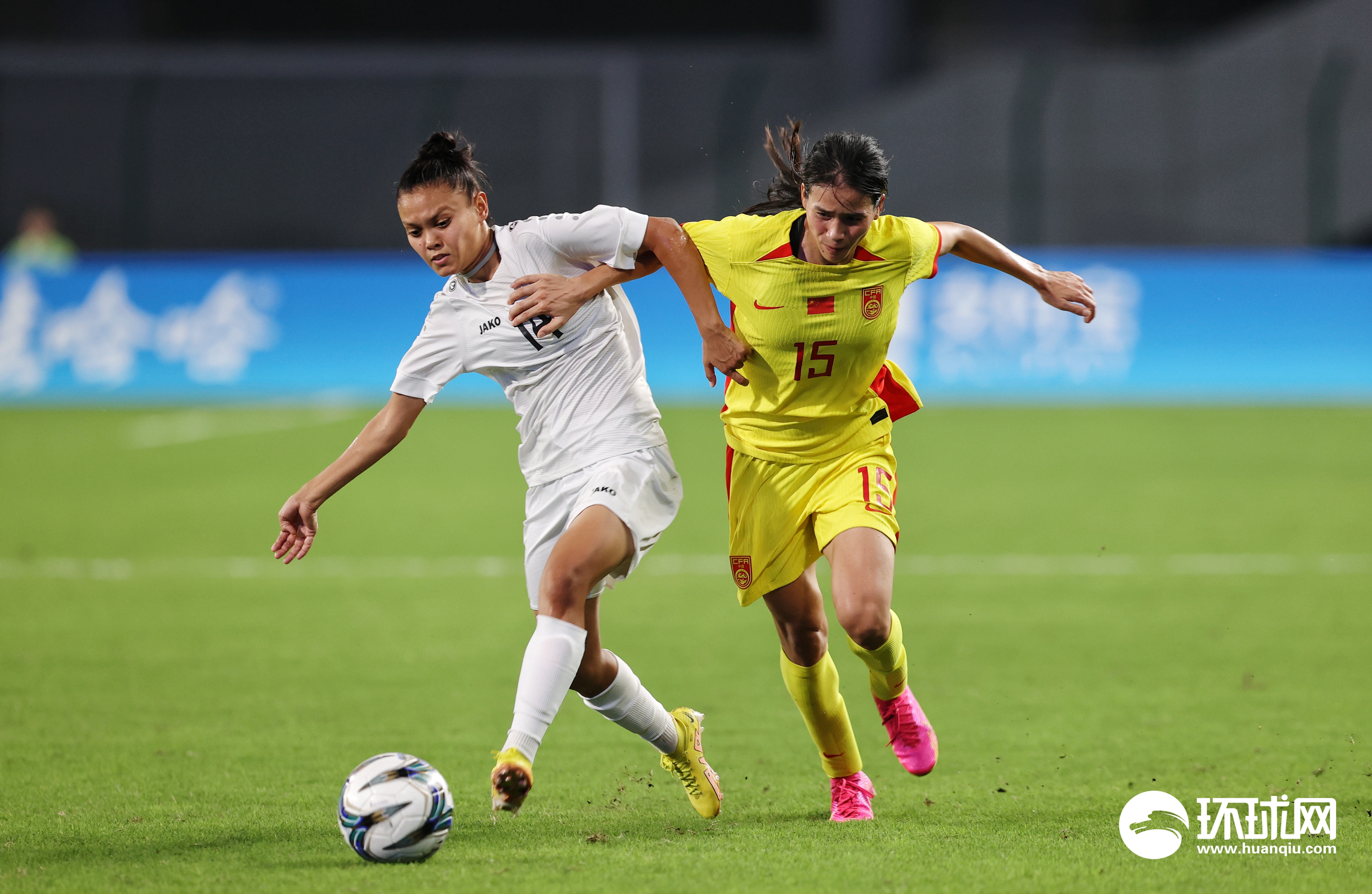 国内女足职业联赛，各队争夺头名