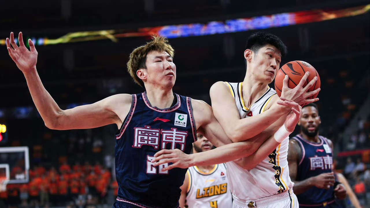 专业篮球赛最新战报:广厦队力压对手多次获胜的简单介绍