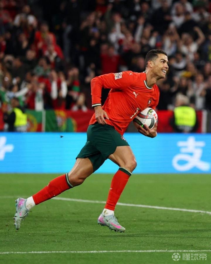 C罗在湖人比赛中大比分获胜，表现优异引发热议！的简单介绍