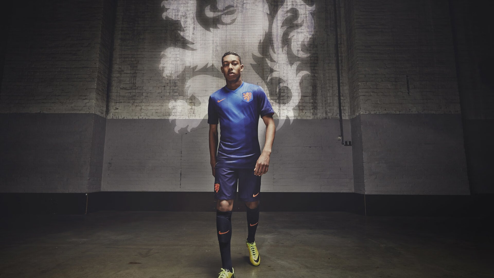 纳达尔迎来十二赛季高光表现，切尔西球迷沸腾！