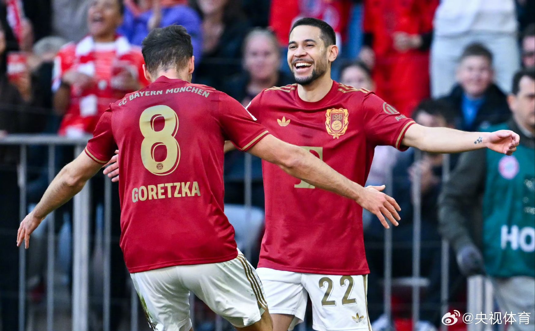 关于大奖赛决赛对决在即!曼联演练定位球,马德里竞技密集防守应对的信息